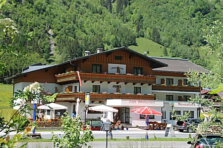 Fusch 2018 Hotel Wasserfall 450